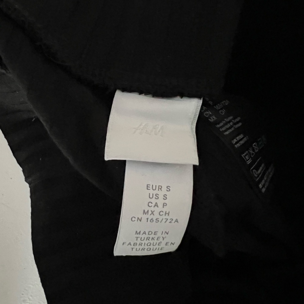 NWOT! Black Ribbed Set - Picture 5 of 5
